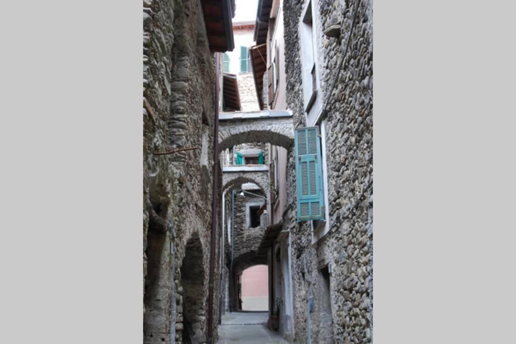 Alloggio Per Vacanze A Isolabona Luaran gambar